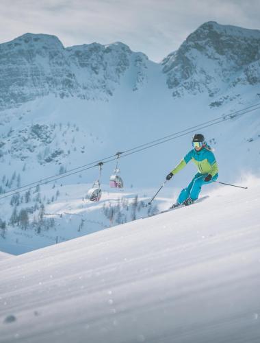 036-ski-huetten-ladurns-kottersteger-180309-kot-5564