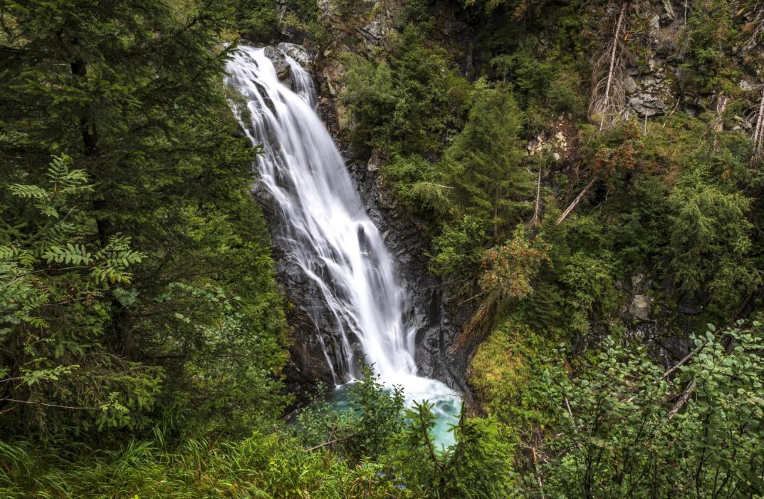 wasserfall-hoelle-guus-r-2[2]